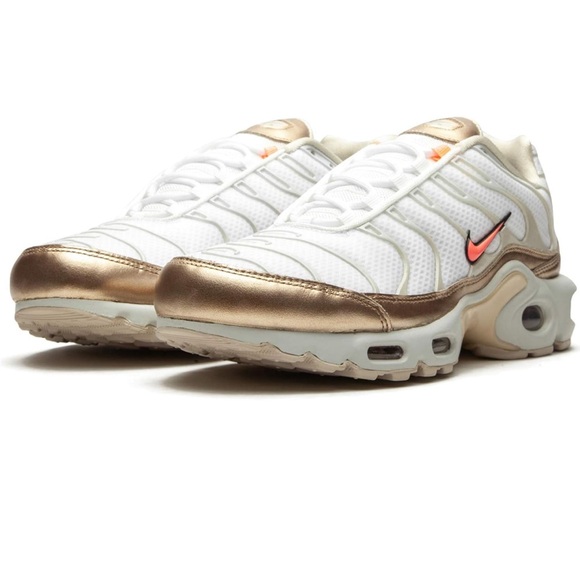 Nike Air Max Plus Light Orewood Brown Women's Running Shoes - Picture 1 of 8